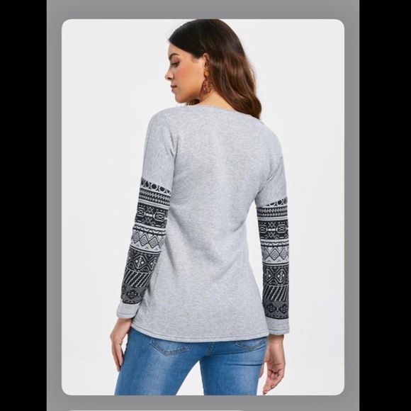 GRAY GEOMETRIC SLEEVE SWEATSHIRT - Picture 5 of 7